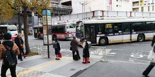 渋谷駅の西口バス乗り場（乗り場4）
