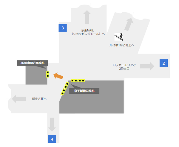 都営新宿線、新宿駅の改札前のエスカレーターエリア