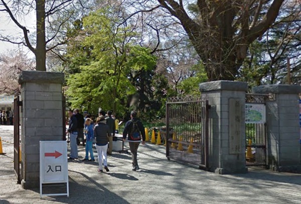 新宿御苑（新宿3丁目駅に近い出入り口）